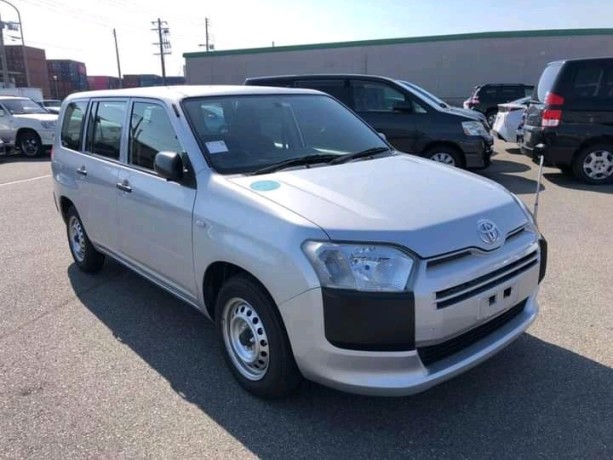 toyota-probox-big-2
