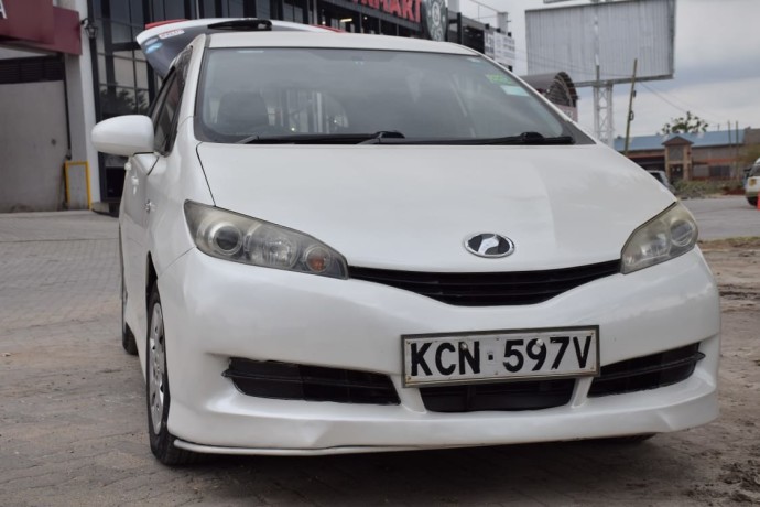 2010-toyota-wish-for-sale-big-0