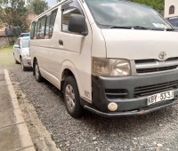 toyota-hiace-small-2