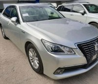 toyota-crown-small-1