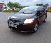 toyota-auris-small-0