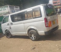 toyota-hiace-small-2