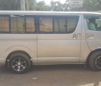 toyota-hiace-small-3