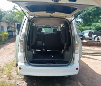 toyota-noah-small-3