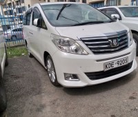 toyota-alphard-small-2