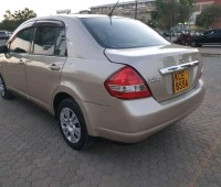 nissan-tiida-small-1