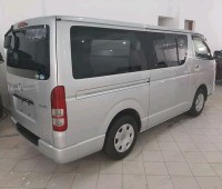 toyota-hiace-small-3