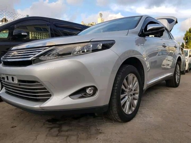 toyota-harrier-big-2