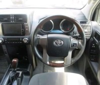 toyota-prado-small-4