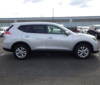 nissan-xtrail-small-2