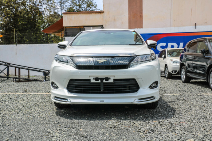 toyota-harrier-big-0