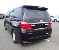 toyota-alphard-small-2