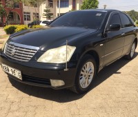 toyota-crown-small-1