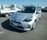 toyota-aqua-small-0