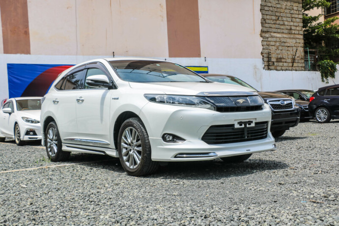 toyota-harrier-big-1