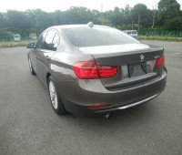 bmw-320i-small-1