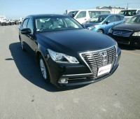 toyota-crown-small-0