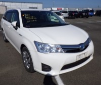 toyota-fielder-small-4