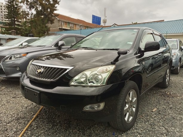 toyota-harrier-big-0