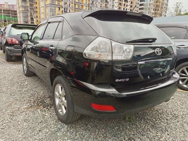 toyota-harrier-big-2