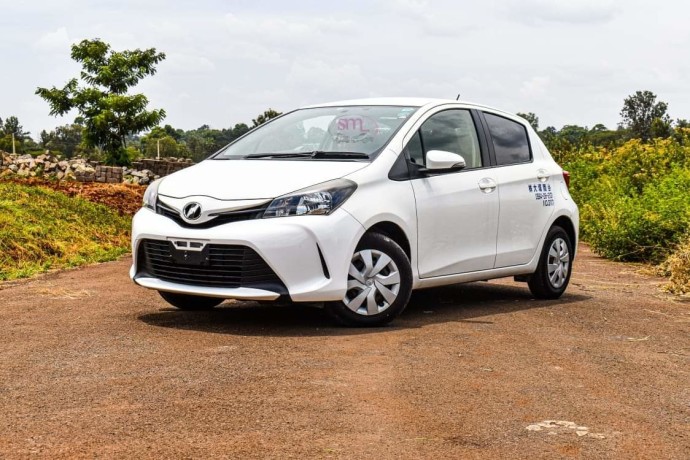 toyota-vitz-big-0