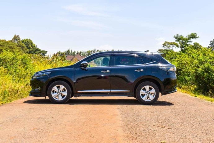 toyota-harrier-big-4