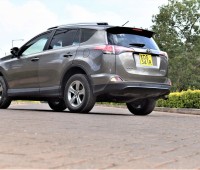 toyota-rav-4-small-1