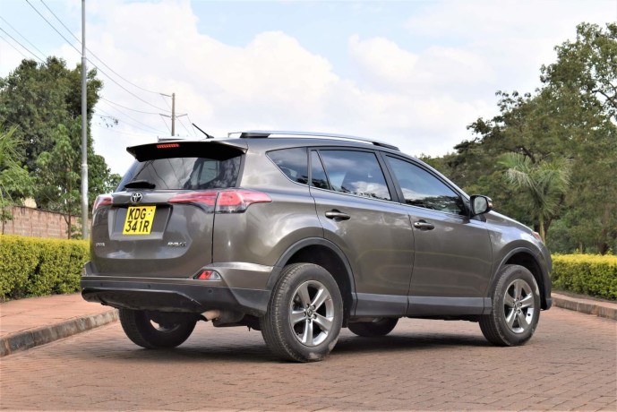 toyota-rav-4-big-0