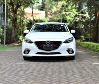 mazda-axella-small-2