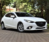 mazda-axella-small-1