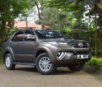 toyota-fortuner-small-2