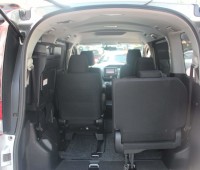 toyota-noah-small-4