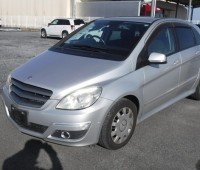 mercedes-benz-b-150-small-0