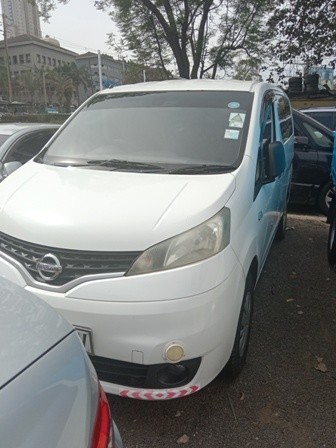 nissan-nv-200-big-0