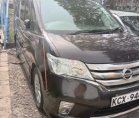 nissan-serena-small-4