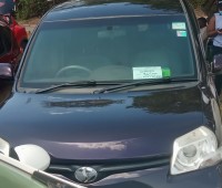 toyota-sienta-small-0