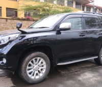 toyota-land-cruiser-prado-small-0