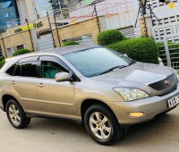 toyota-harrier-small-3