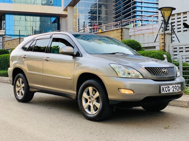 toyota-harrier-big-0