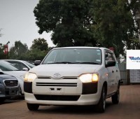 toyota-probox-small-0