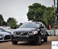 volvo-xc60-small-0