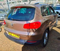 volkswagen-touareg-small-3