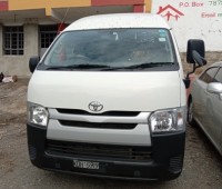 toyota-hiace-small-2