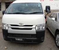 toyota-hiace-small-1