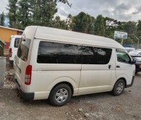 toyota-hiace-small-3