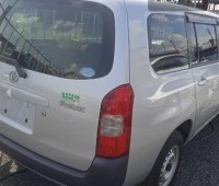 toyota-probox-small-4