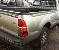 toyota-hilux-small-5