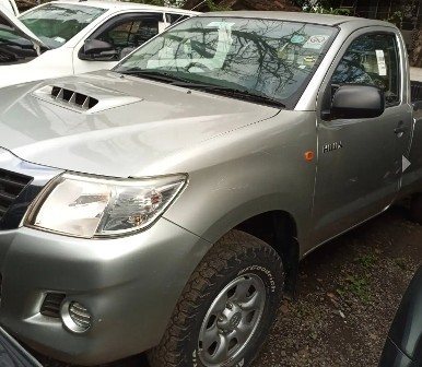 toyota-hilux-big-2