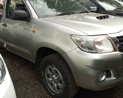 toyota-hilux-big-0