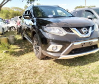 nissan-xtrail-small-0